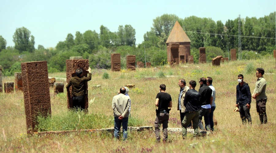 Korona, Doğu turizmini vurdu