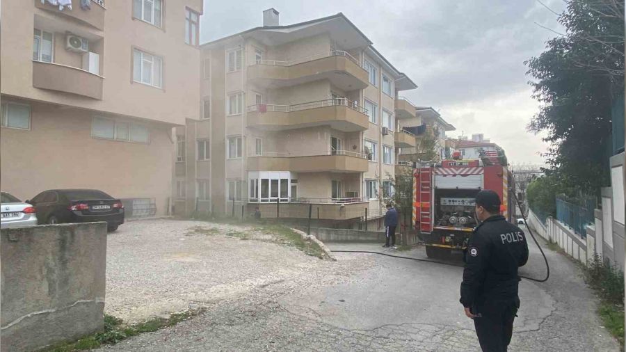 Market deposunda yangın: 2 çalışan hastanelik oldu