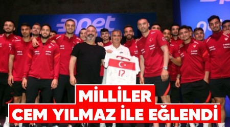 Milliler Cem Yılmaz ile eğlendi