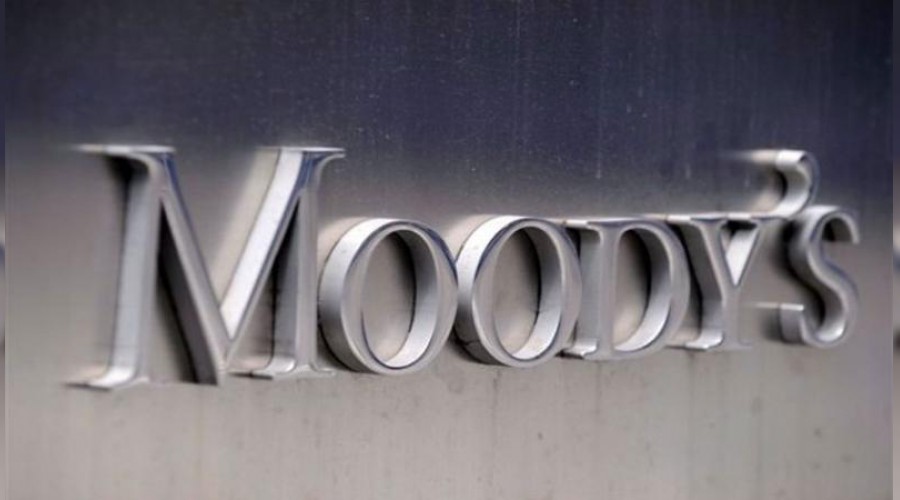 Moody's kılıcı yine çekti