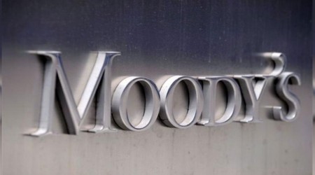 Moody's kılıcı yine çekti