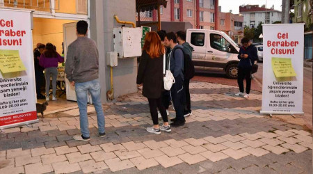 Öğrencilere yemek desteğine yeni yerinde yoğun ilgi