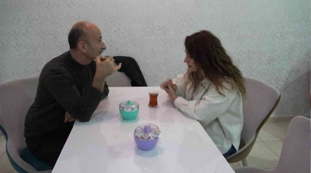 Öğretmen baba, müdür yardımcısı kızı ile aynı okulda