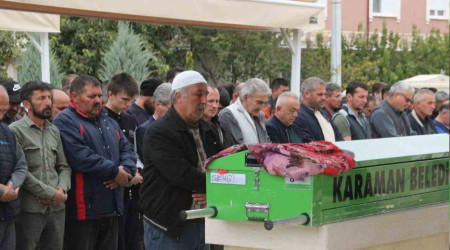 Ormanlık alanda topladıkları mantarı yediler, anne öldü, baba ve oğlu tedavi altında