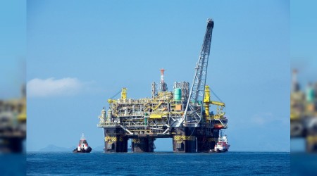 Petrol üretiminde rekor kesinti