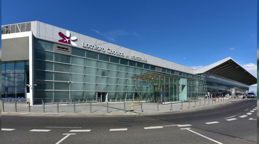 Polonya'ya seyahatlerde aşı ve test zorunluluğu kaldırıldı