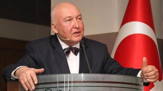 Ahmet Ercan, büyük deprem olan bölgelerde aynı büyüklükte depremlerin olabileceğini vurguladı.