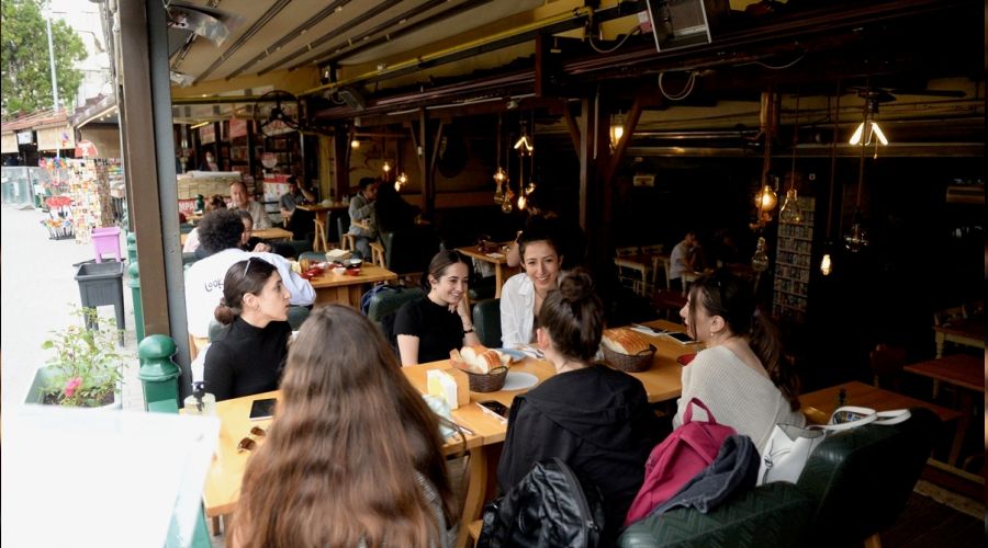 Restoranlar Pazar günleri de açılsın