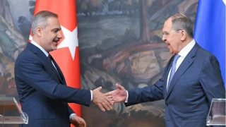 Rusya Dışişleri Bakanı Sergey Lavrov ve Dışişleri Bakanı Hakan Fidan, Bakü'de bir araya geldi