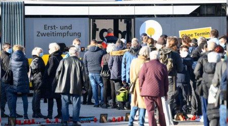 Salgın Almanya'yı esir aldı