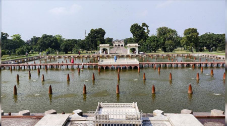 Şalimar Bahçeleri 380 yıldır ayakta