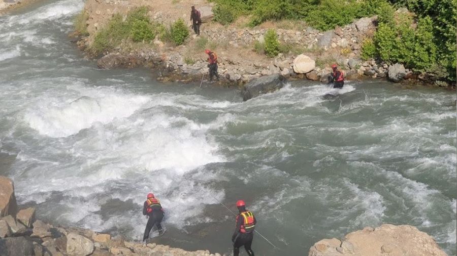 Siirt'te sağlıkçı üçüncü gün aranıyor