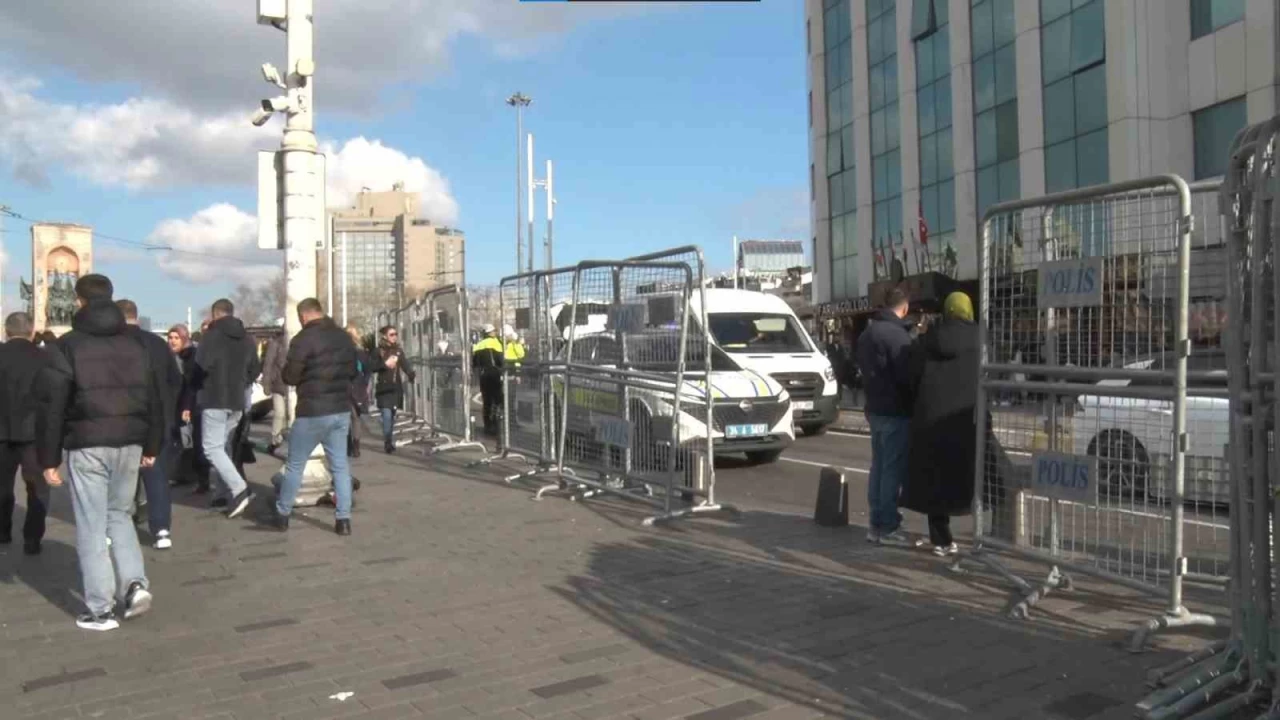 Taksim Meydan demir bariyerlerle kapatld