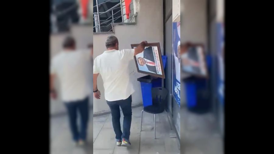 Tanju Özcan'ın fotoğrafını çöpe attılar