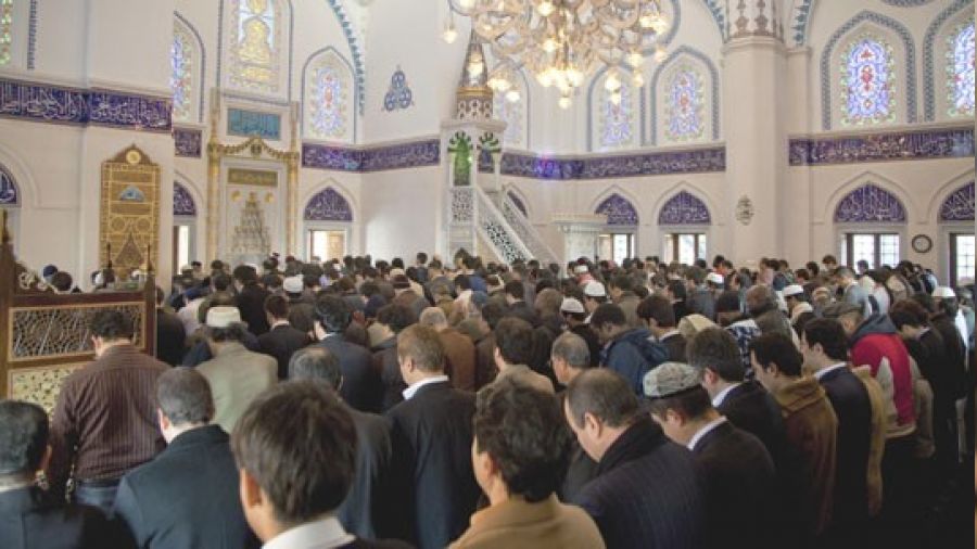 Tokyo'da bayram namaz klnd