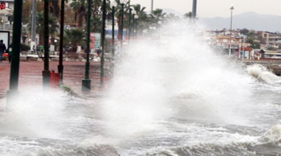 Tropik fırtına yön değiştiriyor