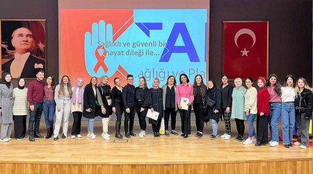 ''Türkiye'de günde 10 kişi HIV ile enfekte oluyor''