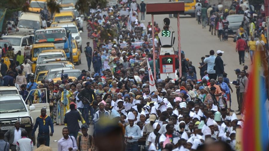 Ülke acayip zengin lakin halkı çok fakir!