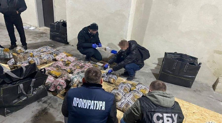 1 ton eroini Ukrayna'ya sokmaya çalışırken yakalandılar