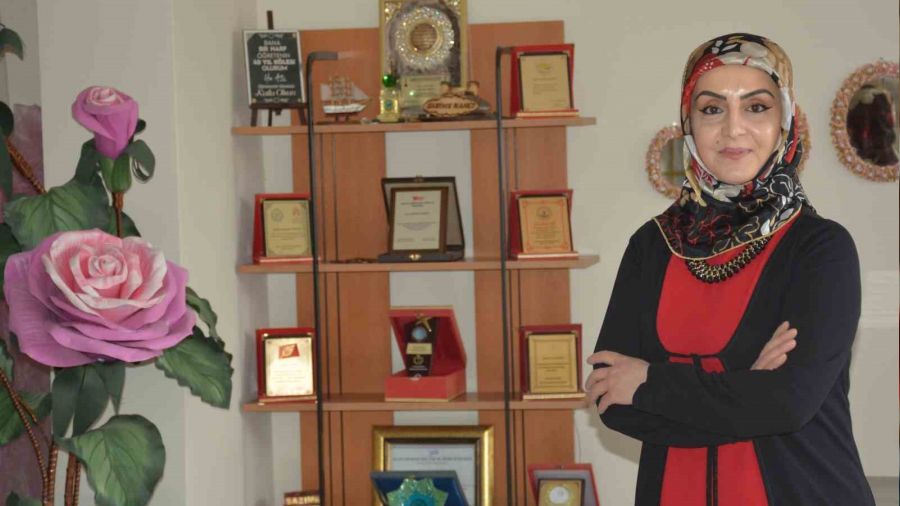 10 parmağında 35 marifet