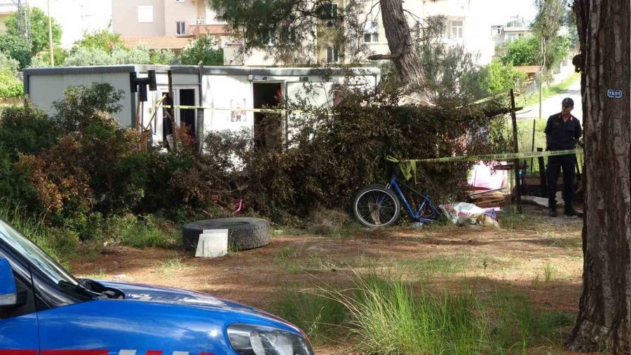 2 çocuk annesi kadın, konteynerde ölü bulundu