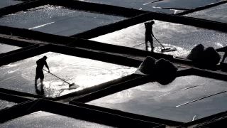 3 bin yıldır su ekip tuz üretiyorlar