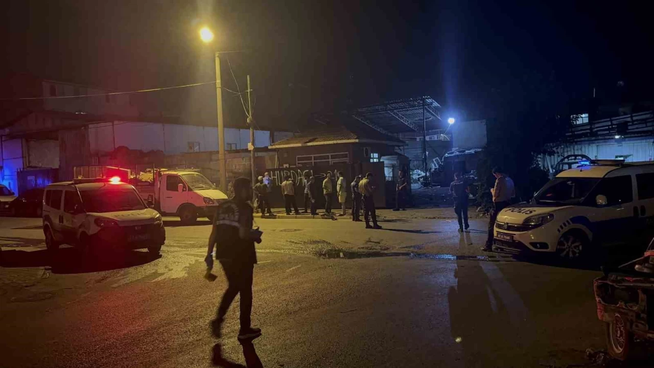 4 iş yerini kurşunlayıp bir gencin öldürmüşlerdi...