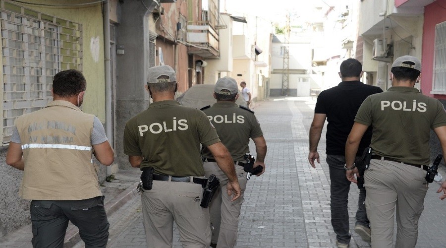 Adana'da pitbull operasyonu