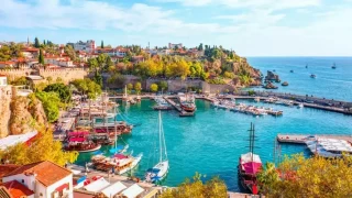 Antalya: Trkiye'nin nemli turizm merkezlerinden biri