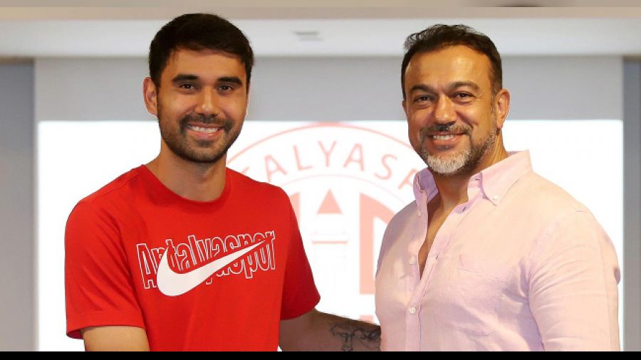 "Antalyaspor'da oynamak heyecan verici olacak"