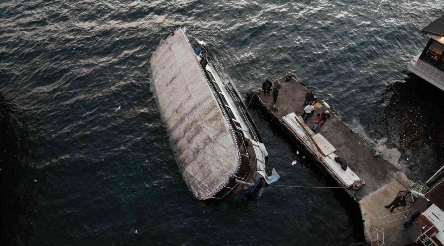 Beykoz'da balıkçı teknesi battı