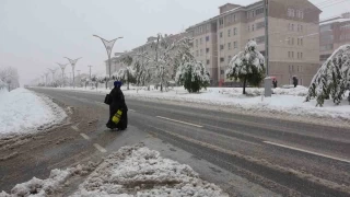 Bitlis'te kar ya: 84 ky yolu ulama kapand