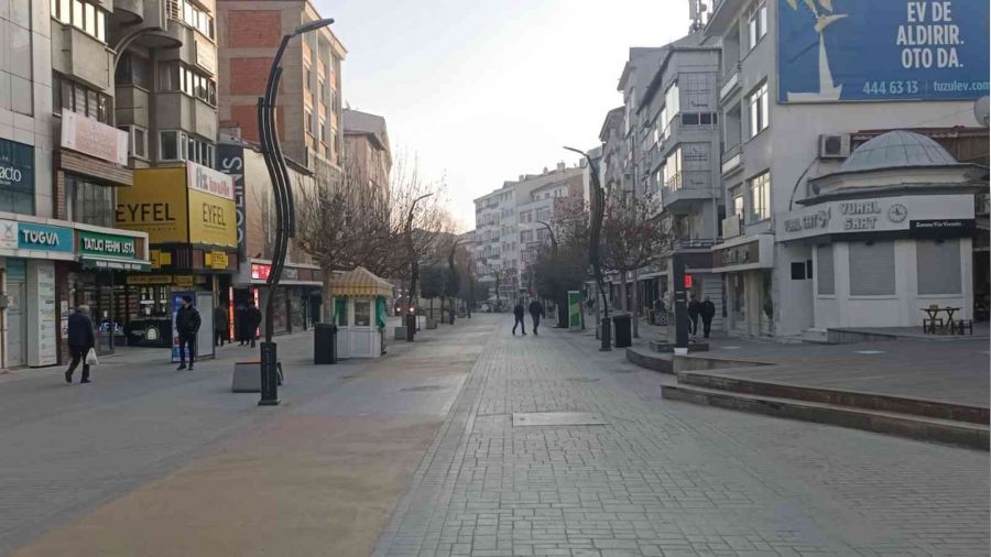 Bolu'da soğuktan musluklar dondu