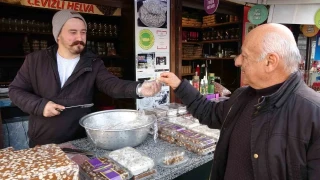 Bu helvanın yapımı 3 gün sürüyor