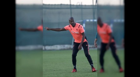 Eddie Newton, Trabzonspor'un ideal kadrosunu Başakşehir'e hazırlıyor