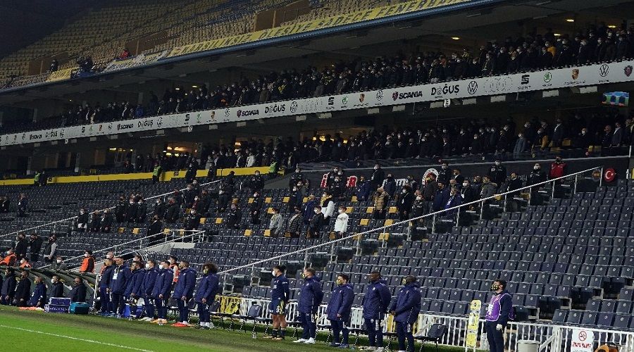 FB-GS maçında tribünler çok sağlıklı