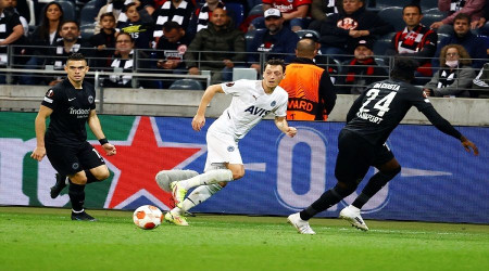 Fenerbahçe Frankfurt'ta fırsat tepti