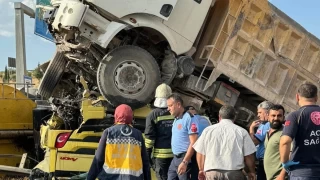 Gaziantep'te tır ve kamyon çarpıştı: 1 ölü, 2 yaralı