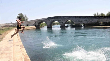 Gençlerin tehlikeli serinlik arayışı