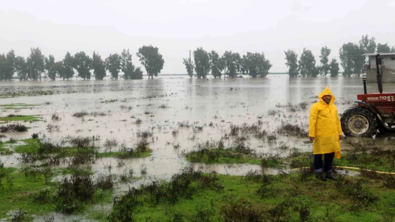 Hatay'da Amik Ovası sular altında kaldı