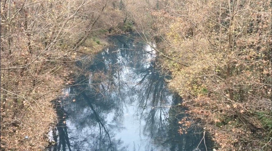 Irmak renk değiştirdi