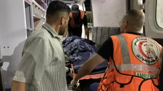 srail'in Gazze'de biri gazeteci onlarca Filistinliyi daha ldrd