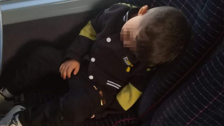 İstanbul Havalimanı'na ulaşım hizmeti veren otobüste çocuk unutuldu