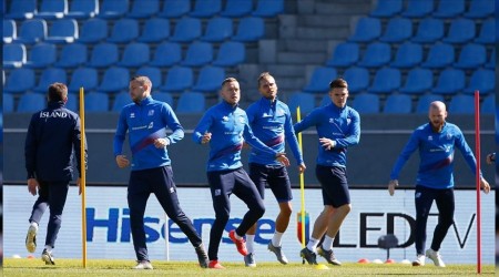 İzlandalılar kaçak güreşiyor