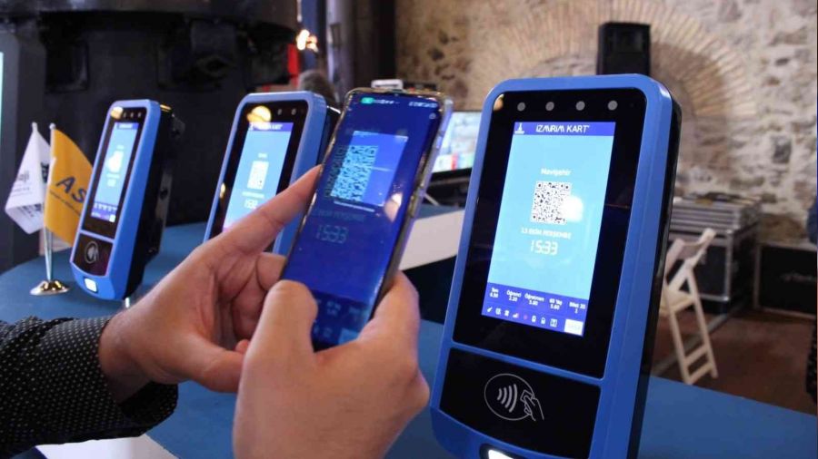 İzmir'de ditijal ulaşım kartı dönemi