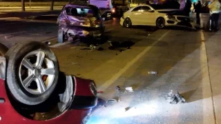 Kartal sahil yolunda zincirleme kaza: 5 yaralı