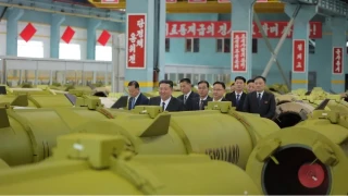 Kim, füze ve top mermisi üretimini artırma talimatı verdi