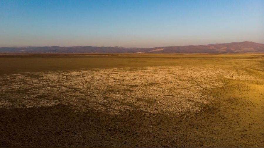 Kuruyan Marmara Gölü'nde arazi kavgası yaşanıyor