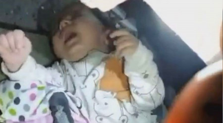 Madenciler, enkazdan bebeği böyle kurtardı