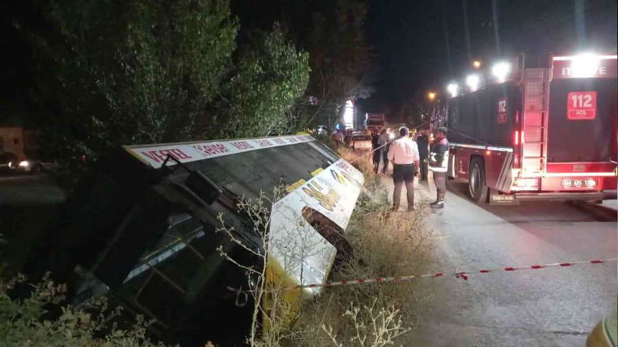 Malatya'da yolcu otobüsü yan yattı: 4 yaralı